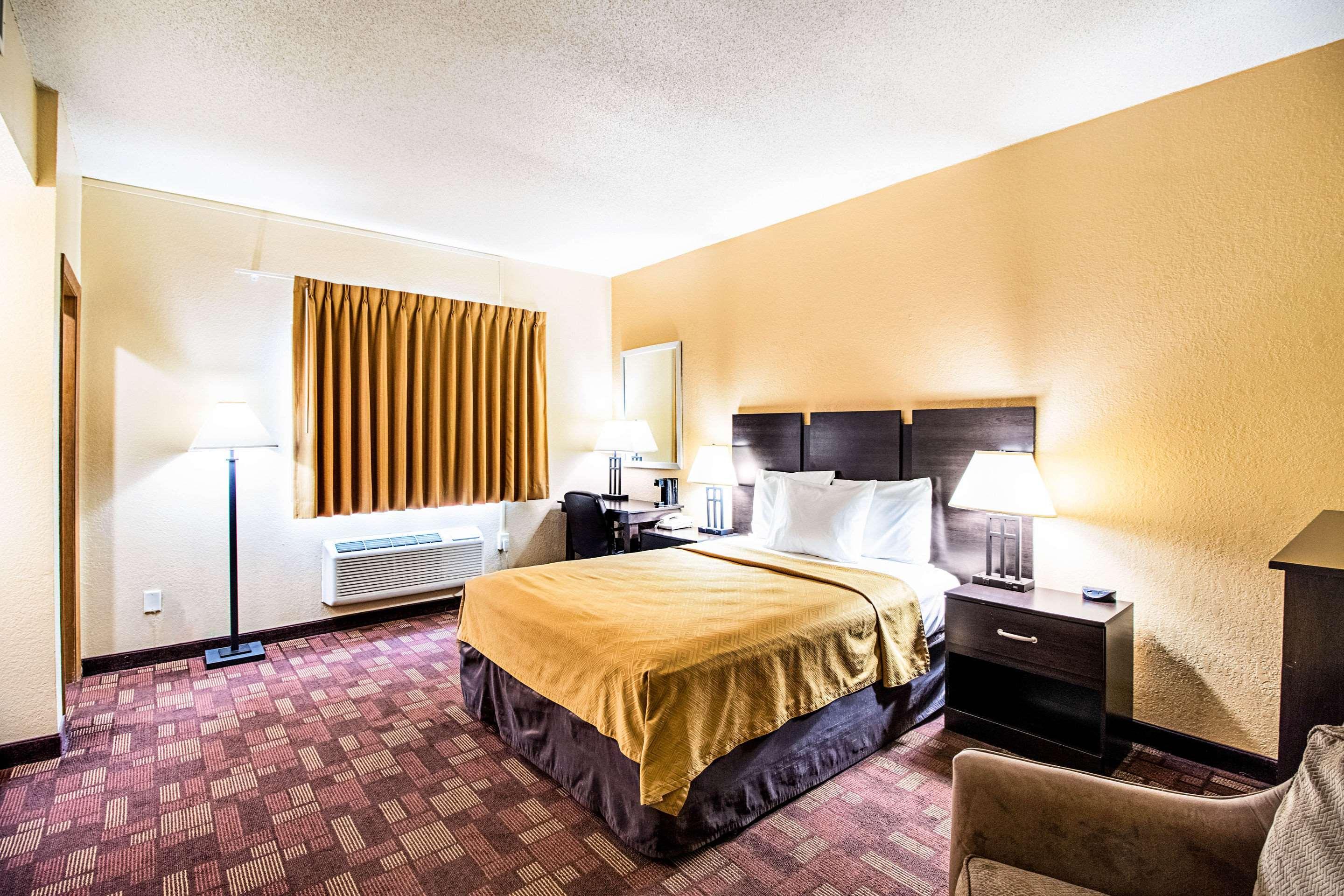Econo Lodge Watertown Dış mekan fotoğraf