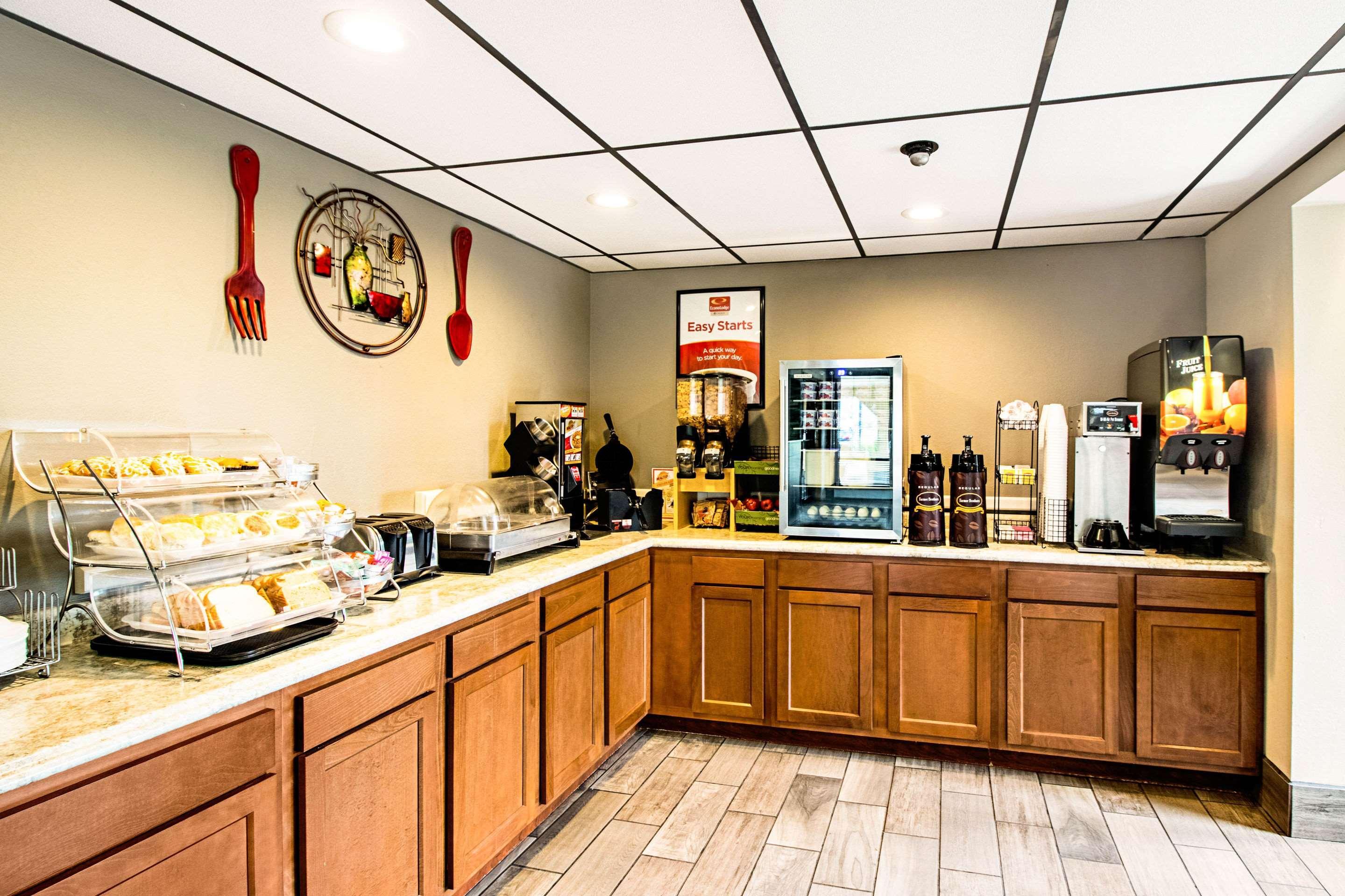 Econo Lodge Watertown Dış mekan fotoğraf