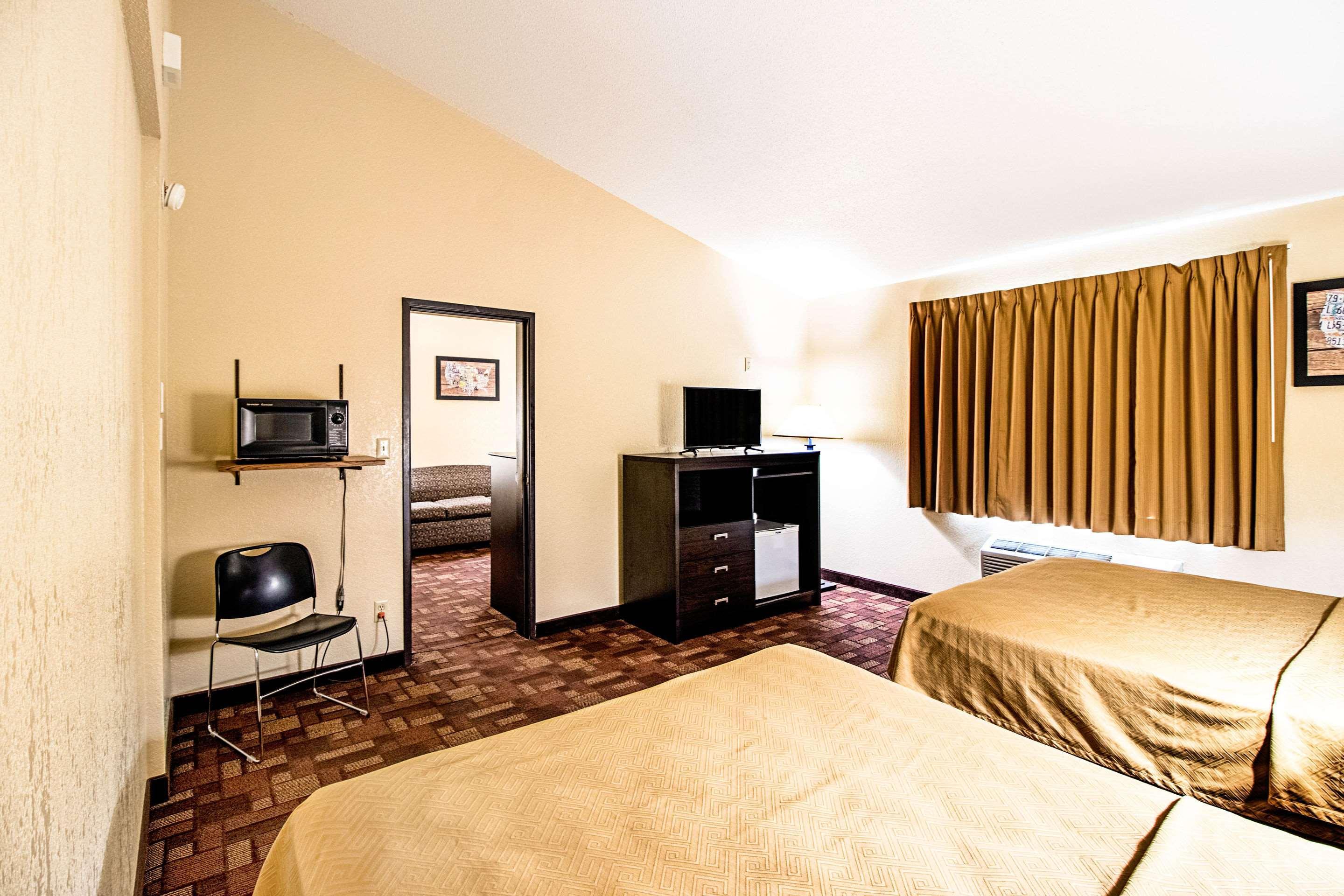 Econo Lodge Watertown Dış mekan fotoğraf