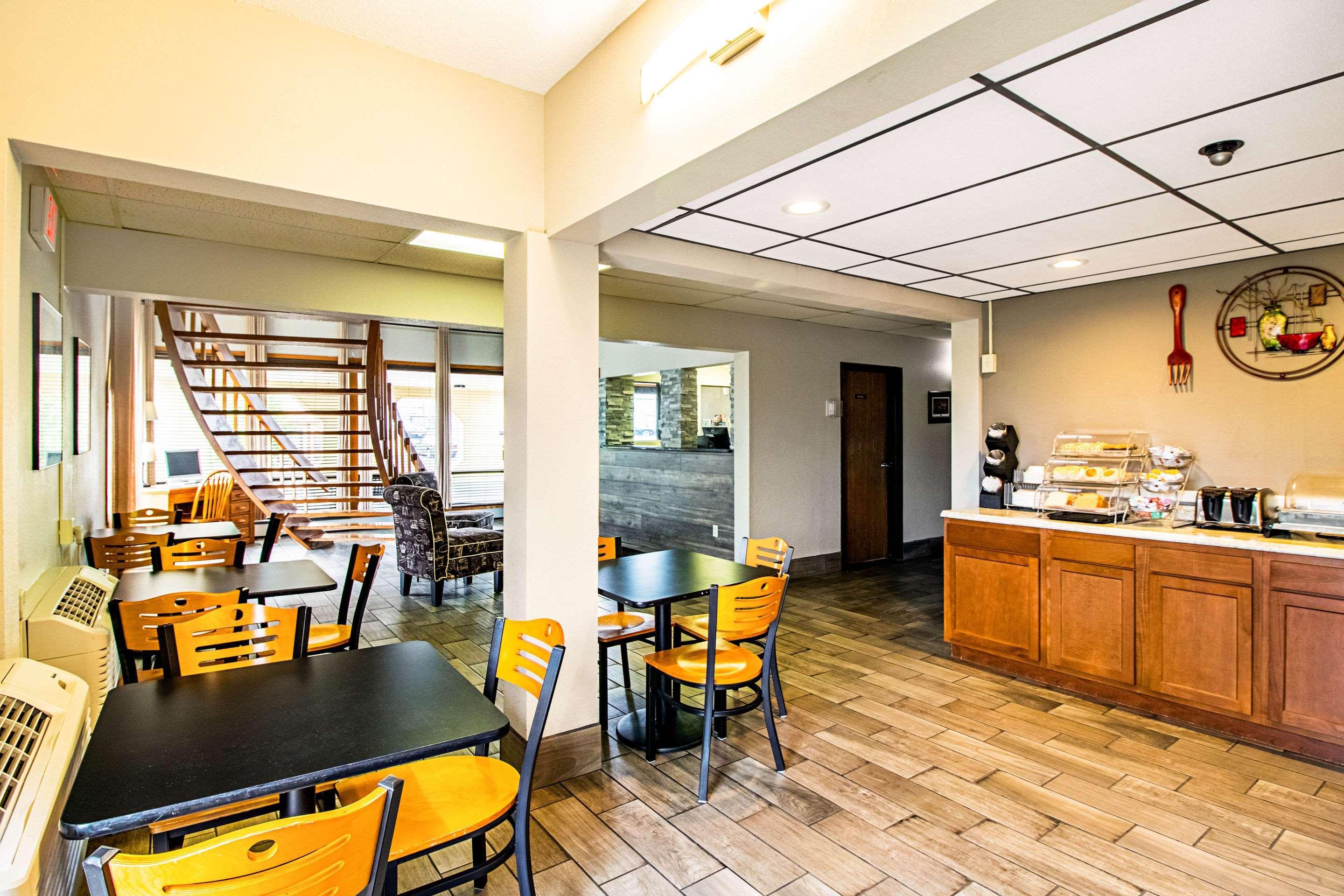 Econo Lodge Watertown Dış mekan fotoğraf