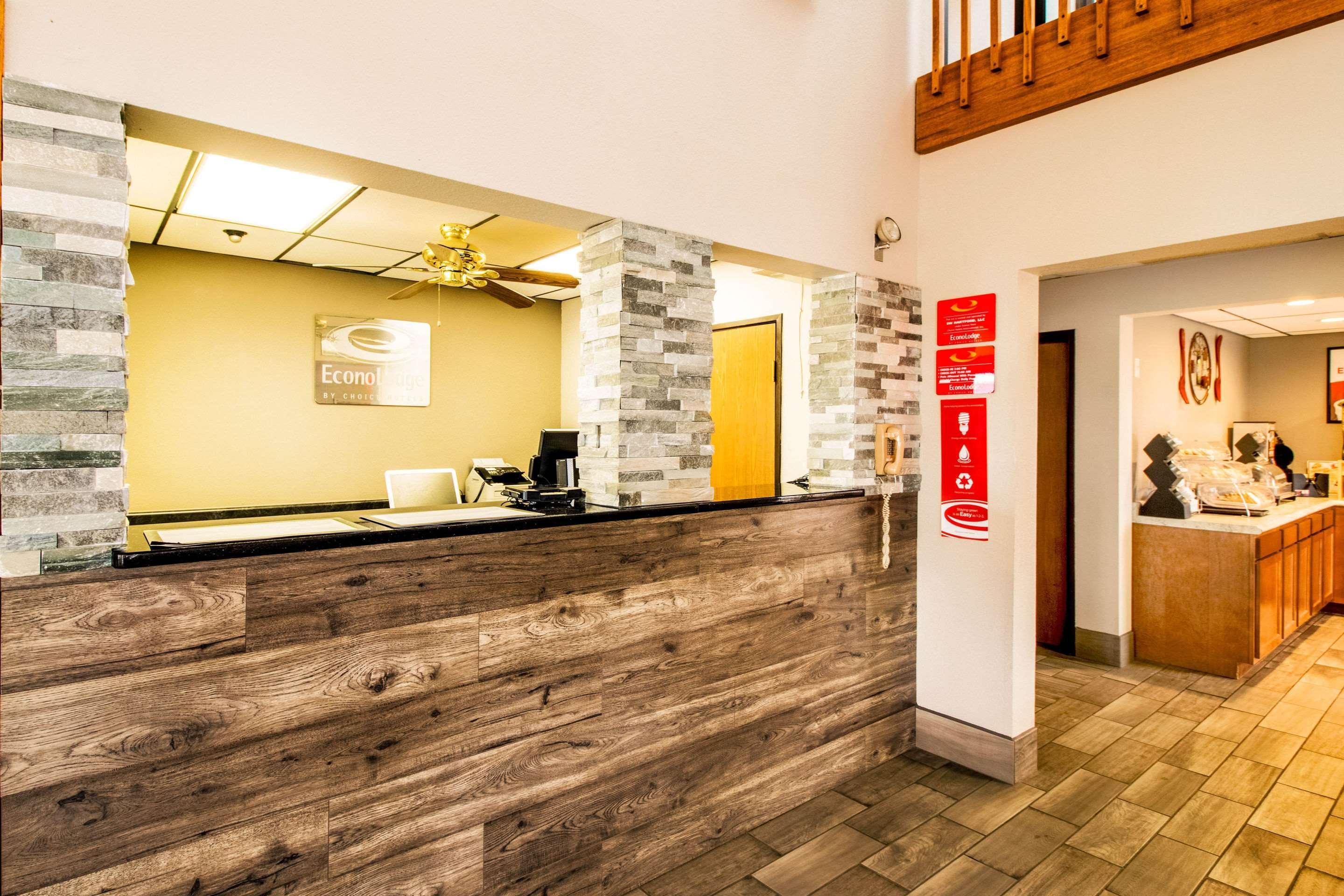 Econo Lodge Watertown Dış mekan fotoğraf