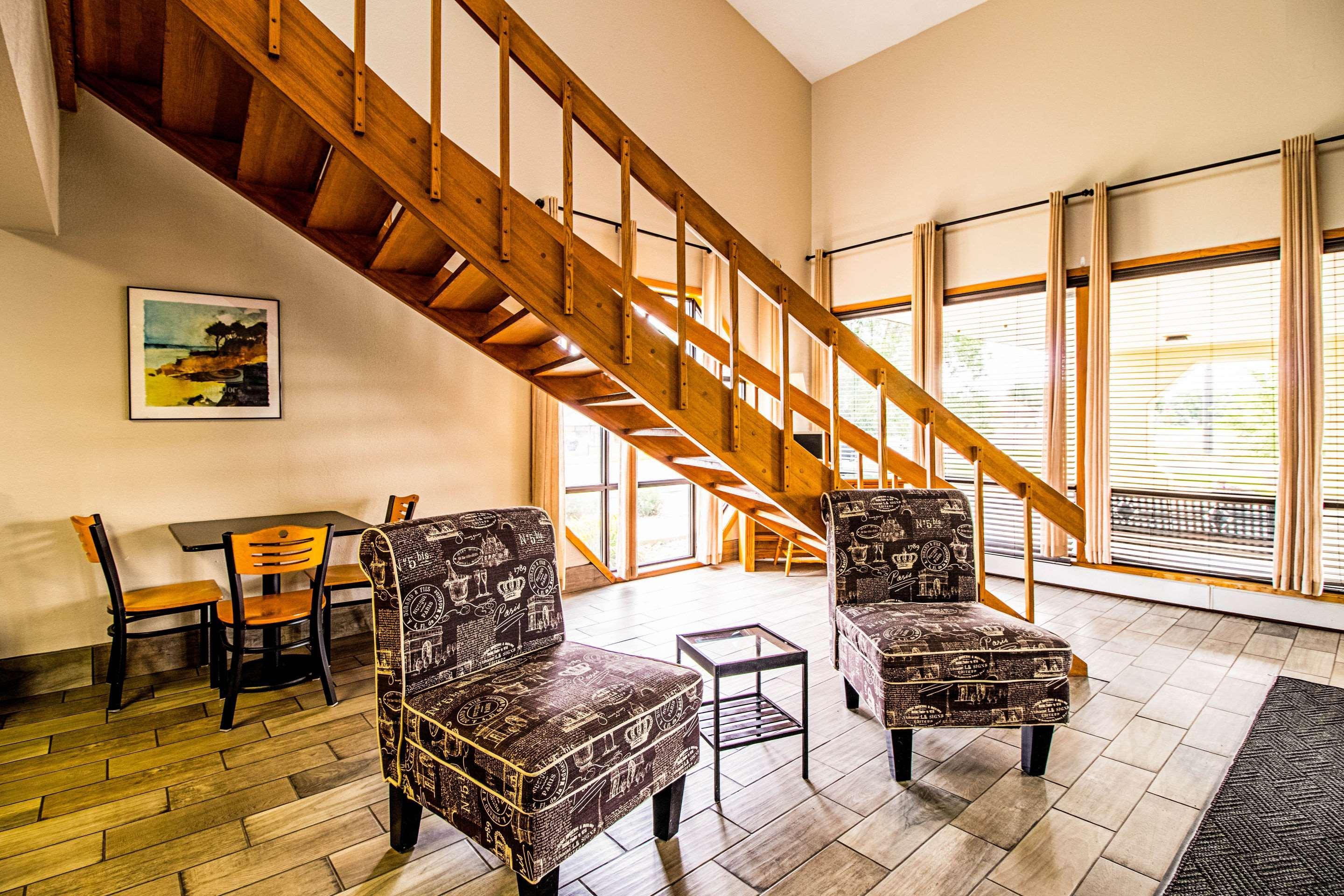 Econo Lodge Watertown Dış mekan fotoğraf