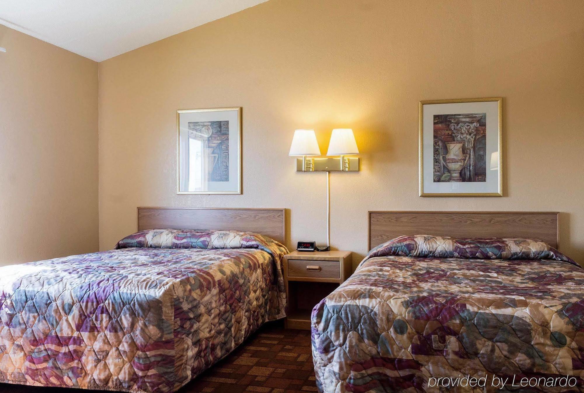 Econo Lodge Watertown Dış mekan fotoğraf