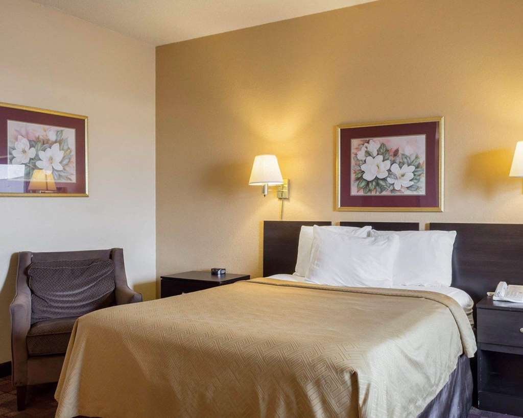 Econo Lodge Watertown Oda fotoğraf