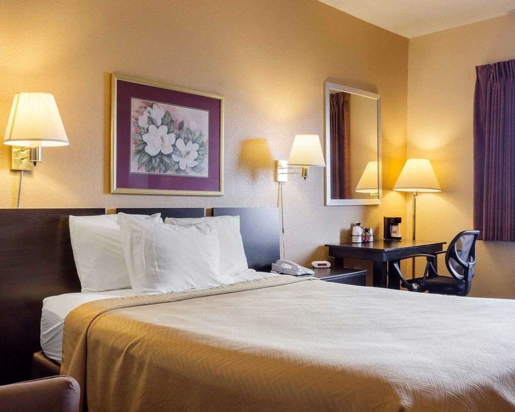 Econo Lodge Watertown Oda fotoğraf